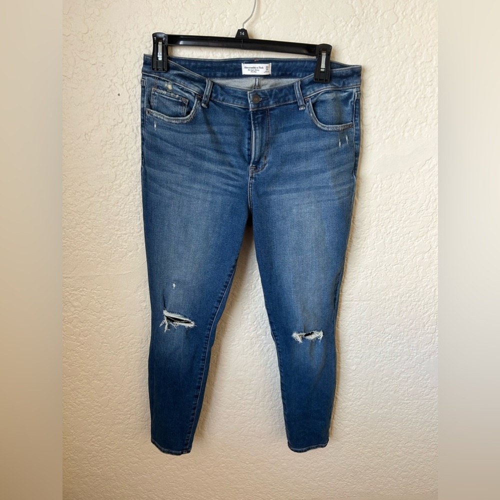 Abercrombie - the super skinny midrise Jean, size 16
